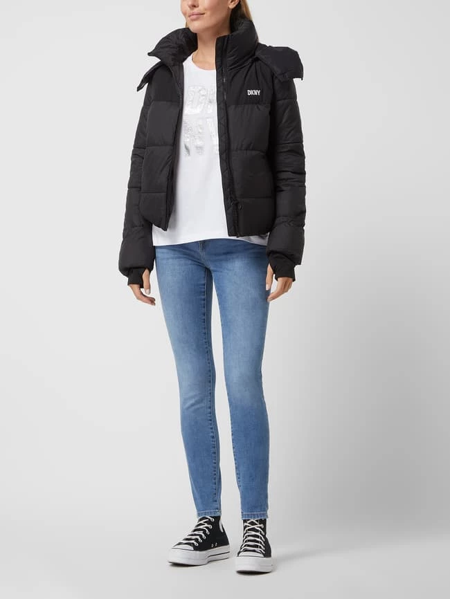 DKNY PERFORMANCE Steppjacke Mit Abnehmbarer Kapuze - Schwarz 3 DKNY PERFORMANCE Steppjacke Mit Abnehmbarer Kapuze - Schwarz