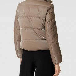 Comma Steppjacke Mit Stehkragen - Taupe 11 Comma Steppjacke Mit Stehkragen - Taupe -WELLENSTEYN Shop 691l8ii5akrjglib6d6kulaa6t4l8gho614j4kim9p0j0ci26t24mjqca155cjii8p5kqja79134qc1k6go36pb2c5i36cpgccs36e9k6ormcob370o6ac9j6srjior2cph6ad0