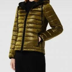 Marc Cain Steppjacke Mit Label-Applikation - Olivgrün -WELLENSTEYN Shop 6gpk4gid8t4j6i216h332i2bah7k8i1m896l2e2m68s4aj29714kklib8t55aeag75632k2ja4pj6gi174o68e1j6dhmcd326kq62d9kckom2e1kcdj6ccj5c9i3gcpmc9h34p0