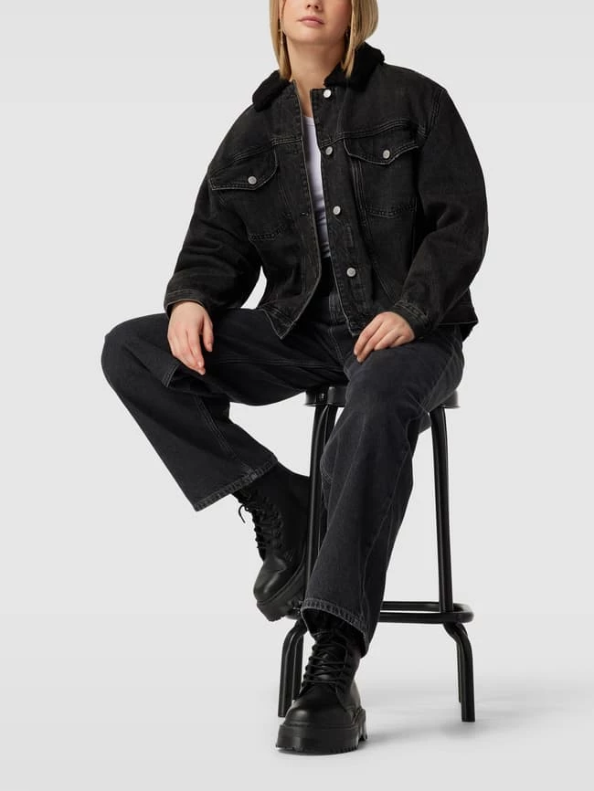 REVIEW Jeansjacke Mit Teddyfell-Kragen - Schwarz 3 REVIEW Jeansjacke Mit Teddyfell-Kragen - Schwarz