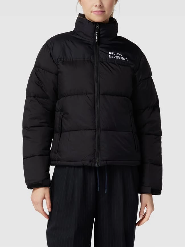 REVIEW Steppjacke Mit Kontrastbesatz Modell 'PUFFER' - Schwarz 6 REVIEW Steppjacke Mit Kontrastbesatz Modell 'PUFFER' - Schwarz – Bild 4