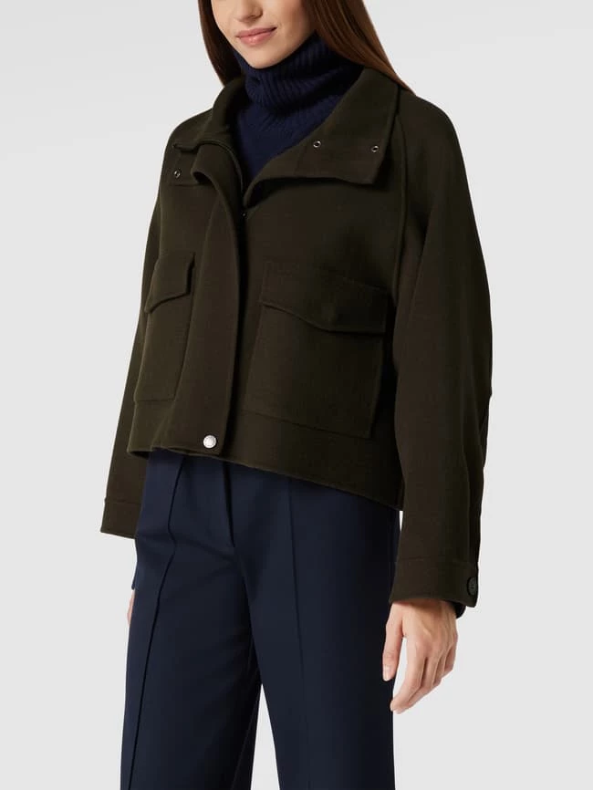 Weekend Max Mara Cropped Jacke Aus Reiner Schurwolle Mit Raglanärmeln - Olivgrün 6 Weekend Max Mara Cropped Jacke Aus Reiner Schurwolle Mit Raglanärmeln - Olivgrün – Bild 4