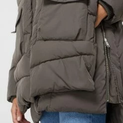 Embassy Of Bricks & Logs Steppjacke Mit Kapuze - Dunkelgrün 9 Embassy Of Bricks & Logs Steppjacke Mit Kapuze - Dunkelgrün -WELLENSTEYN Shop 6l6kmlii8haj4haa9p1kuh2ja10lag9kalb42c2f9so46h2eah3kcja59995ccqm6t54kha46kr50k2aaco38c9k64q62dr3cgpj8chk65im4eb2c4qjcp34c5j66ohp70sj2dg