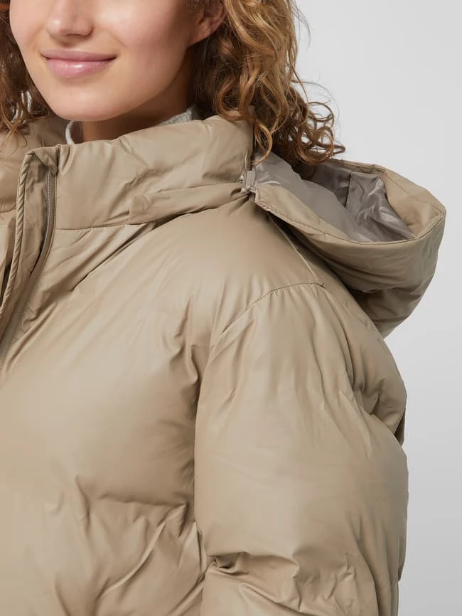 Neo Noir Steppjacke Mit Abnehmbarer Kapuze Modell 'Fox' - Taupe 5 Neo Noir Steppjacke Mit Abnehmbarer Kapuze Modell 'Fox' - Taupe – Bild 3