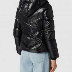 BOSS Daunenjacke Mit Label-Details Modell 'Pepule' - Schwarz 11 BOSS Daunenjacke Mit Label-Details Modell 'Pepule' - Schwarz -WELLENSTEYN Shop 6t3k8higa18laihh957jeh2j616kkdab9oqkmh2368pj6jpk95758i239d55cea694p3ij1k9p85ci1o853m8e1h6hhjgd1n6ksj8e1k6osm2e1i61imcc9ockom6cb469ij4e8