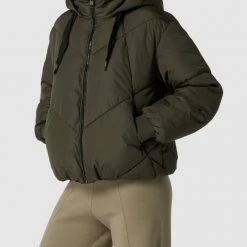 Vero Moda Outdoor Cropped Steppjacke Mit Reißverschlusstaschen - Dunkelgrün 10 Vero Moda Outdoor Cropped Steppjacke Mit Reißverschlusstaschen - Dunkelgrün -WELLENSTEYN Shop 6t734ka56cqk8jpp691jgci860q3gdac6la3cdpk8594gcq79cpl6h239t44mdam8ss3cc2k6opl0h1pa0o36d1mcos66dj660rjcchk60rj0ohncos6ae1n70s34ob671i6co8