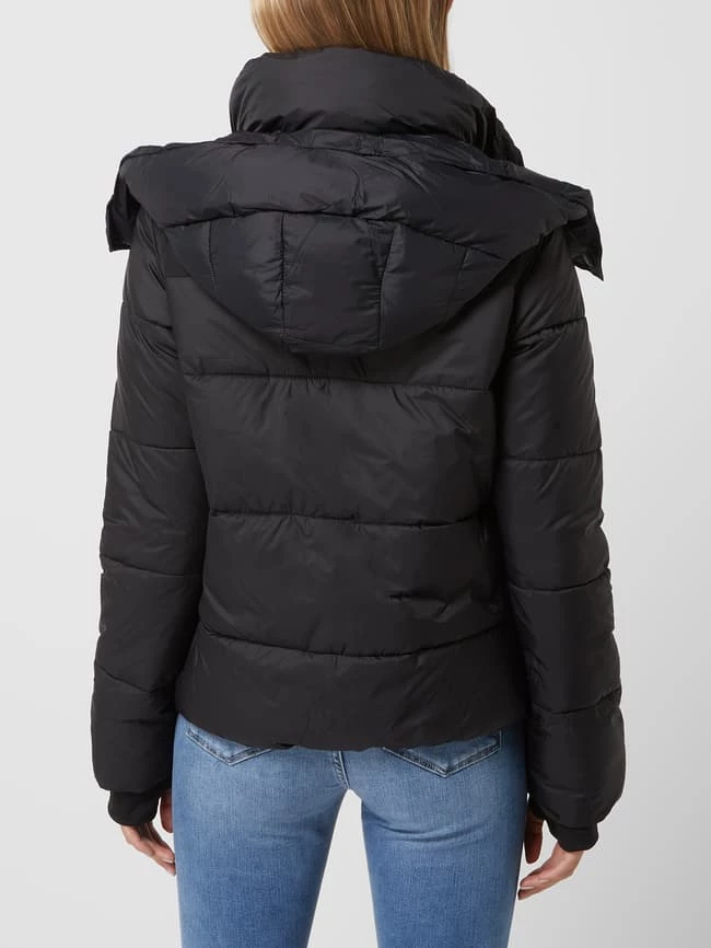 DKNY PERFORMANCE Steppjacke Mit Abnehmbarer Kapuze - Schwarz 9 DKNY PERFORMANCE Steppjacke Mit Abnehmbarer Kapuze - Schwarz – Bild 7