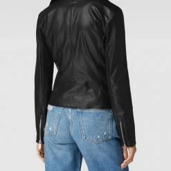 ARMANI EXCHANGE Jacke In Leder-Optik - Schwarz 11 ARMANI EXCHANGE Jacke In Leder-Optik - Schwarz -WELLENSTEYN Shop 88p4gjaf8srk8di475442i2jadb54j9h9t54qiaa6543ci9i6ko5ckid6db46gq29db4shik6dakge9k6d3j2e1k64qj6c1h6gs3iphkcos38oj6cph3id3564r66chm60pj0p8