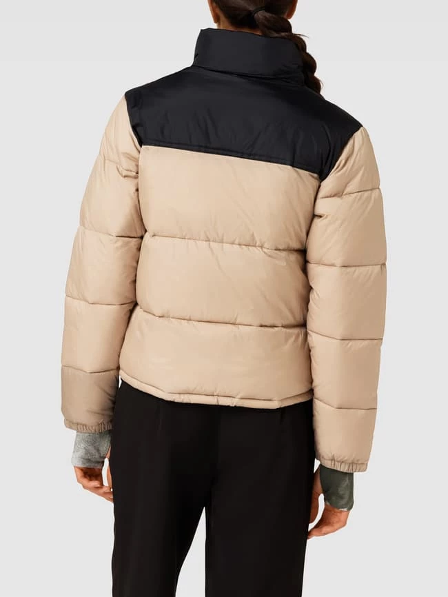 REVIEW Steppjacke Mit Kontrastbesatz Modell 'PUFFER' - Stein 7 REVIEW Steppjacke Mit Kontrastbesatz Modell 'PUFFER' - Stein – Bild 5