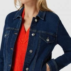 Mango Jeansjacke Mit Label-Details Modell 'VICKY' - Dunkelblau 9 Mango Jeansjacke Mit Label-Details Modell 'VICKY' - Dunkelblau -WELLENSTEYN Shop 8d24qkig64s44ha98t9j6e26a18kohhm8krksiqfa95koe9o61a38l2i7143ej2j8kp5cd9jah244dpm8oo66dpg60s36eb56gs3ee1kccojioj3ccqj8phl6sq66c9mcgp6co8