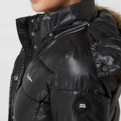 Pepe Jeans Steppjacke Mit Abnehmbarer Kapuze Modell 'June' - Wasserabweisend - Schwarz 9 Pepe Jeans Steppjacke Mit Abnehmbarer Kapuze Modell 'June' - Wasserabweisend - Schwarz -WELLENSTEYN Shop 8goj0hi3ap346cim8d4jagal6t0l6jq48l73cdib9t5j4j9i858l8cqg8p64khqf8l4k6iho60rj0l9oap3m8oj468r3ed1nc8s32chk6hijge1o6oo66or2cdj34c1pc5im6co