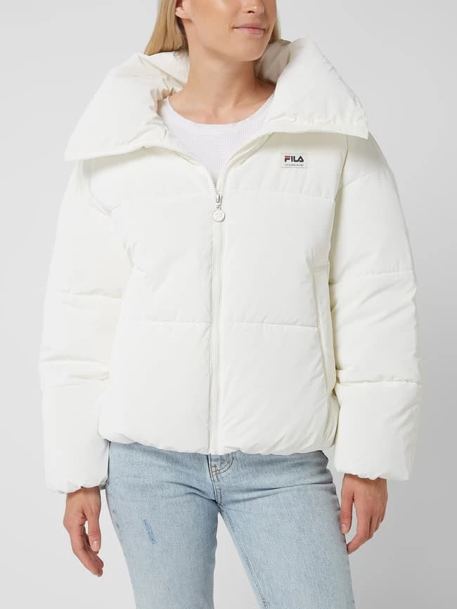 FILA Steppjacke Mit Stehkragen - Offwhite 6 FILA Steppjacke Mit Stehkragen - Offwhite – Bild 4