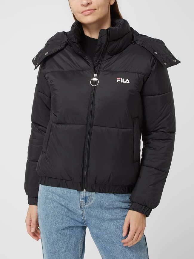 FILA Cropped Steppjacke Mit Abnehmbarer Kapuze Modell 'Bender' - Schwarz 6 FILA Cropped Steppjacke Mit Abnehmbarer Kapuze Modell 'Bender' - Schwarz – Bild 4