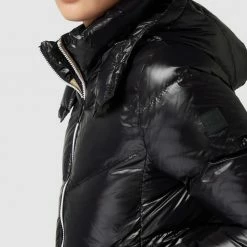 BOSS Daunenjacke Mit Label-Details Modell 'Pepule' - Schwarz 9 BOSS Daunenjacke Mit Label-Details Modell 'Pepule' - Schwarz -WELLENSTEYN Shop 8kpk4iq36pb4gkac851kkhhj953lacaa6lakidhl8l132la69t74ejqh6973ahab890j4l1l855kcci98go3ecb175imadr4ccq36e9kcoom4e34cpij0oj36ks3gob568pj0pg