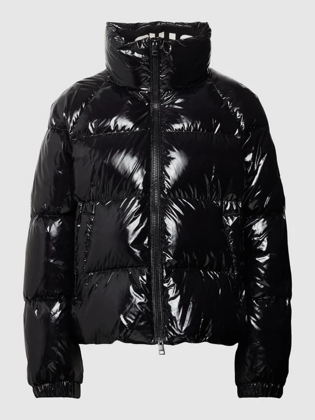 Marc Cain Daunenjacke In Glänzender Stepp-Optik - Schwarz 4 Marc Cain Daunenjacke In Glänzender Stepp-Optik - Schwarz – Bild 2