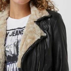 Freaky Nation Lederjacke Im Biker-Look Modell 'Winter Biker Princess' - Schwarz 9 Freaky Nation Lederjacke Im Biker-Look Modell 'Winter Biker Princess' - Schwarz -WELLENSTEYN Shop 8kslcdid8krj2iaa9crj4d9la9ak8j2e8p352c266gp36lila94l6kql6t638k2c654j4e9o8h142gaaap3m2cpp6spjac9m64rm2cpkc8o6ao9j70q3ad9p6hhjgc1o64ojed8