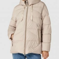 Comma Daunenjacke Mit Label-Details - Beige -WELLENSTEYN Shop 8oq38j9m919j4j2c89a54cil714lac1m9d1jakpg914ksgab8h6keha69cr4gdq6991l2lhj916j2lij84o64d1k60q30cj164sjechk6co34o9ic9j66dhic9h36e9h6cq64dg