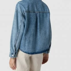 Mango Jeansjacke Mit überschnittenen Schultern - Hellblau 11 Mango Jeansjacke Mit überschnittenen Schultern - Hellblau -WELLENSTEYN Shop 8sr52ihh8t3l8jho9t930hpo753k4j24a8qj6gqg6db3cl2eap146ea19t34akhla0o52i1ha943ad2k753m2dpo64smac9l6gr34p9k6tijaoj2chhjccpo70oj8c1k6oqm6d8