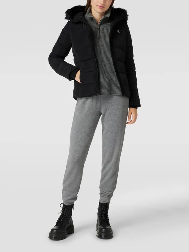 Calvin Klein Jeans Steppjacke Mit Label-Stitching - Schwarz 3 Calvin Klein Jeans Steppjacke Mit Label-Stitching - Schwarz