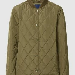 Gant Steppjacke Mit Stehkragen - Khaki 8 Gant Steppjacke Mit Stehkragen - Khaki -WELLENSTEYN Shop 95446j2e950lcgpka17kqli48d8k6hak8gsl6ga8713kkjq264sksd2j9h54ke9l85530lim90sk4c2iaco32d3575i66dj1clj34d9kcoo32o9ocopmac9p60p3ad32c5j3ado