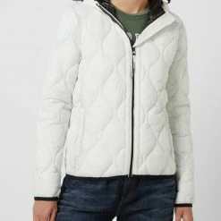 Replay Steppjacke Mit Kapuze - Weiß 10 Replay Steppjacke Mit Kapuze - Weiß -WELLENSTEYN Shop 957ladhj6h43geaa6113ghi28lal8i1o8cojahik6pakod2ca164ke2c6krkacqb9d9lada9a57kgk2j8h3m4phn69hj6chk6oo3cdhkc5gmce3264r3ccb164sj6dhpc9j3eoo