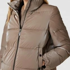 Comma Steppjacke Mit Stehkragen - Taupe 9 Comma Steppjacke Mit Stehkragen - Taupe -WELLENSTEYN Shop 95ak6hhia4s54c2c94o56j286oqjie9g8ss4sc9i9oskcl1n8co52ca76ss42d2aad9jgi1p710l6l2m8so3gor56dim2e9g64sjcd1k70rj2ob364p66dhm74pjgchp70rmce0