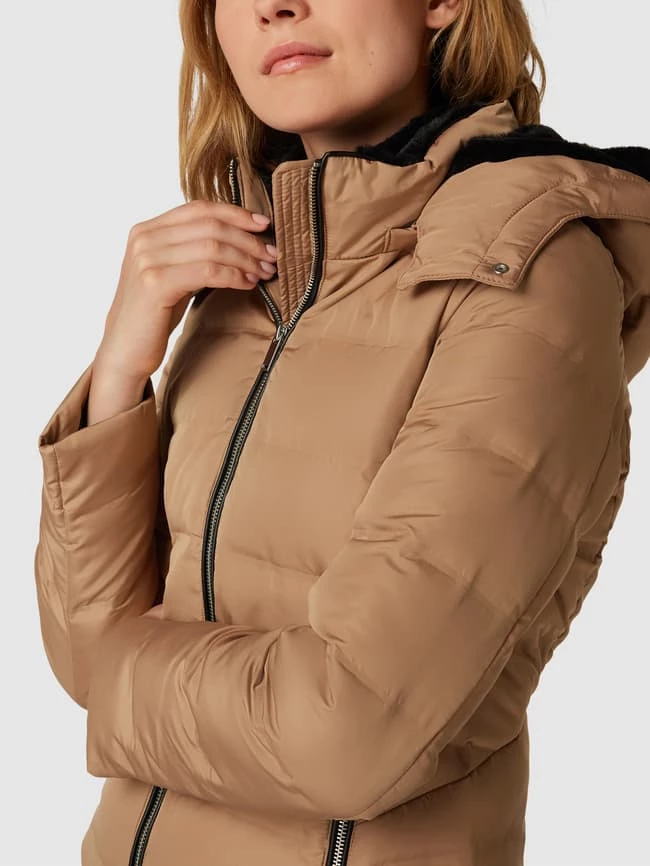 Vero Moda Outdoor Daunenjacke Mit Seitlichen Reißverschlusstaschen Modell 'DOLLY' - Beige 5 Vero Moda Outdoor Daunenjacke Mit Seitlichen Reißverschlusstaschen Modell 'DOLLY' - Beige – Bild 3