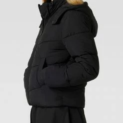 Pieces Steppjacke Mit Kapuze - Schwarz -WELLENSTEYN Shop 99550ga4a573aca598r3eh27a9644ci99583igia8t6k2kae8944chafap2l4jqaal3l6k2m68ol6cida53jgd1p61j34cpn6opj4d9k69h3io9jcgq6cp1n69h62c3175h38o8