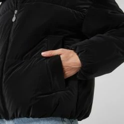 FILA Steppjacke Mit Stehkragen - Schwarz -WELLENSTEYN Shop 9d3kcka1a0o3akpp6d3koh2jah4k6gq28pb4ecqb85al0ihl6kojchie8cq38kabap8l0h2e8h74ici68so38dr66orj4oj2coo34dpk6oqj4e1k6kr62ohhc5i36ophckpj4oo