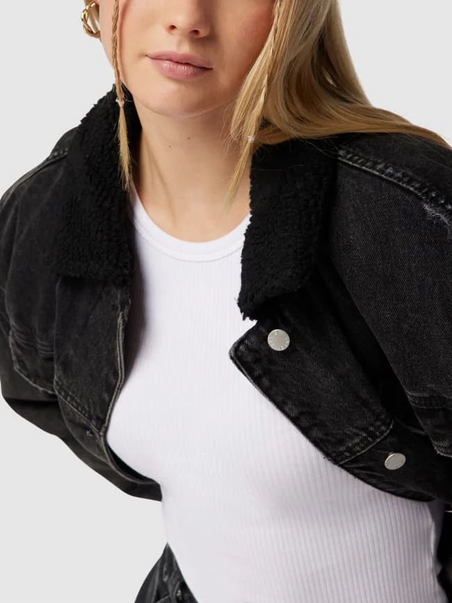 REVIEW Jeansjacke Mit Teddyfell-Kragen - Schwarz 5 REVIEW Jeansjacke Mit Teddyfell-Kragen - Schwarz – Bild 3