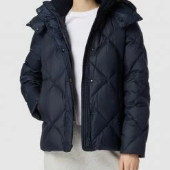 Marc O'Polo Daunenjacke Mit Label-Detail - Marineblau 10 Marc O'Polo Daunenjacke Mit Label-Detail - Marineblau -WELLENSTEYN Shop 9h0kagi4958k8ha364q4mcq398rkqlah6d54qdpo6d2kiiq6a4sl4ki49gsj6did6d246lhoakpl6ja16ko66choc4pj6p9j6lj64d9k64r30o9n74r36p9g64rm2oj16kqj8e0