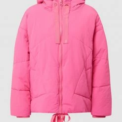 Essentiel Steppjacke Mit überschnittenen Schultern - Pink -WELLENSTEYN Shop 9hb5agho8p84mjikal4k2iic98okchi1a4p4cjhi6cpj4h2d9kq52chn6t6jicq26kpjgl2hal3l2e2c8so34e1p6lj62ohk74o3gd9k70sj0e1pcos68cpnc5gmcphkc5gjadg