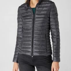 Frieda & Freddies Light-Steppjacke Mit Stehkragen - Winddicht - Anthrazit 10 Frieda & Freddies Light-Steppjacke Mit Stehkragen - Winddicht - Anthrazit -WELLENSTEYN Shop 9l6k2k2cakr3cgi76h24ci1g950j0di88sqkejam8d1koeaeakq58jqh71256lhh8l6k2ea6a8o4il2i8l3jcoj36gqmce3270om2e1k6pi3co9h6oqmcophclgj6p9o6grjgo8