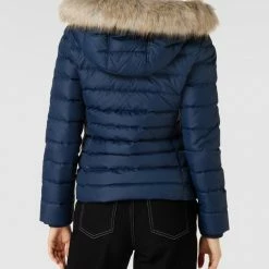 Tommy Jeans Steppjacke Mit Brand-Stitching Modell 'BASIC HOODED DOWN JACKET' - Dunkelblau -WELLENSTEYN Shop 9l8j0ia894qkeci88p44ajic6l6kek1g9h436hpl9ta4kdqm8d242kad9l9kehq26p5j8cq199ak8h9n8oo32dj16ti3ecr36di68opk6lijgo9h6thj0dr6c8s3acr3coo36co