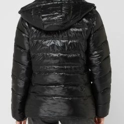 Frieda & Freddies Steppjacke Mit Abnehmbarer Kapuze - Schwarz 11 Frieda & Freddies Steppjacke Mit Abnehmbarer Kapuze - Schwarz -WELLENSTEYN Shop 9oo56j2k88r48cqea0o4ul2265a4mihg916kqhhn9p432k2m6h8kcc9h859laia9a13j6kq39gqkeiqg6ko3gcj2cgo38e9o6thjadhk68o3iohi68s3ip33cgom2oph74s3ap0