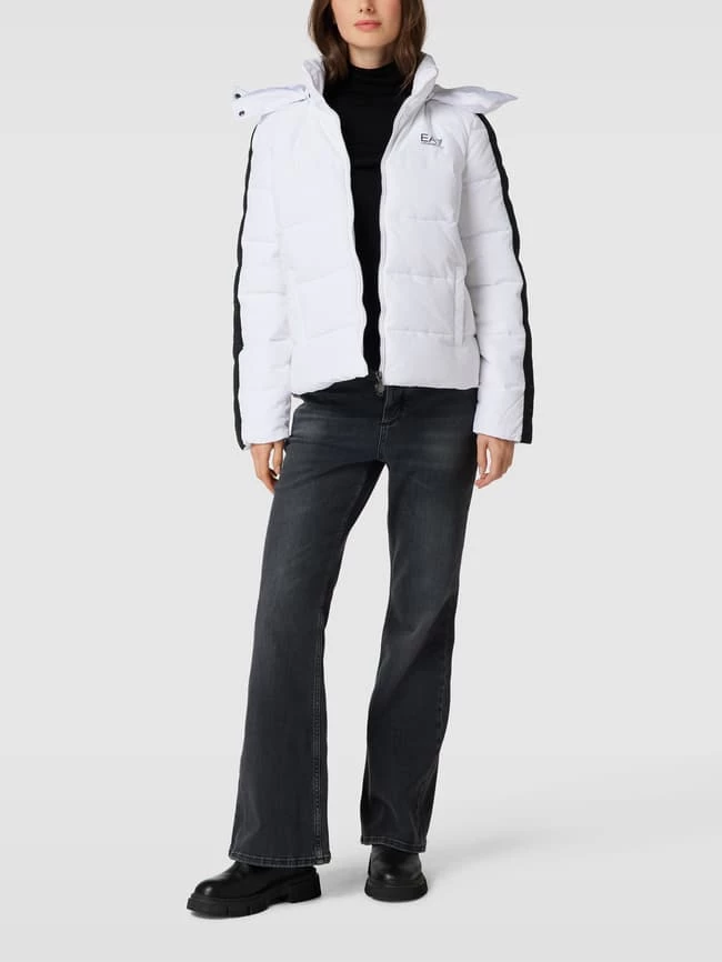 EA7 Emporio Armani Steppjacke Mit Label-Print Modell 'GIUBOTTO' - Offwhite 3 EA7 Emporio Armani Steppjacke Mit Label-Print Modell 'GIUBOTTO' - Offwhite