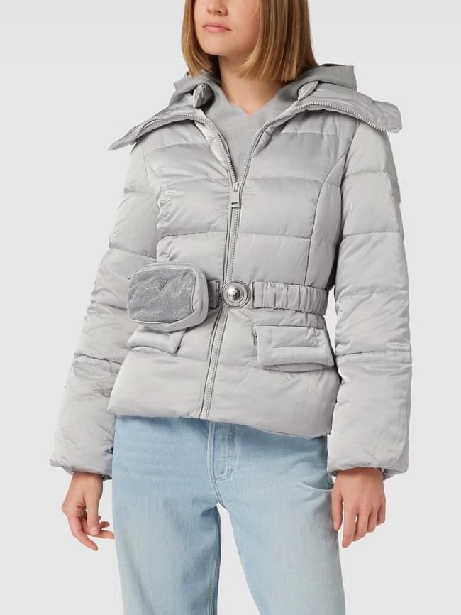 Guess Steppjacke In Glanz-Optik Modell 'GLITZY PUFFA' - Stein 6 Guess Steppjacke In Glanz-Optik Modell 'GLITZY PUFFA' - Stein – Bild 4