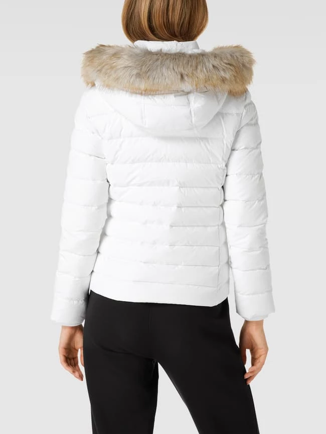 Tommy Jeans Steppjacke Mit Brand-Stitching Modell 'BASIC HOODED DOWN JACKET' - Weiß 7 Tommy Jeans Steppjacke Mit Brand-Stitching Modell 'BASIC HOODED DOWN JACKET' - Weiß – Bild 5