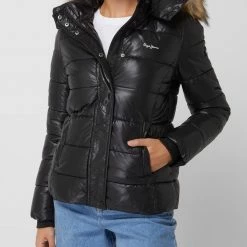 Pepe Jeans Steppjacke Mit Abnehmbarer Kapuze Modell 'June' - Wasserabweisend - Schwarz 10 Pepe Jeans Steppjacke Mit Abnehmbarer Kapuze Modell 'June' - Wasserabweisend - Schwarz -WELLENSTEYN Shop 9p2j4l2k8os48hq59lakkipl9524ck1k8564se9oah83ggpo88rl6kah8cq46di4a5736i298srlal9k653m2chgc4oj8e1p6gqj2phk6orjee1l6koj4chp6ss3gp9mc8pmcdg