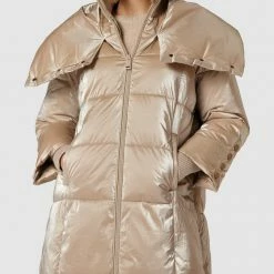 Guess Steppjacke In Glanz-Optik Modell 'MATHILDE' - Camel -WELLENSTEYN Shop 9t148kqdah3l4d1gacqlchaaal9jecq98pakadq88ta4cki68cp5ckib8goked1n754kudqb858laki868o3ic9l65h30cpkchh6cc9k6oom2e1g70qj4e34chhj4opg6opjaoo