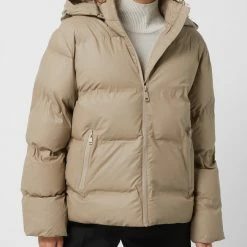 Neo Noir Steppjacke Mit Abnehmbarer Kapuze Modell 'Fox' - Taupe 10 Neo Noir Steppjacke Mit Abnehmbarer Kapuze Modell 'Fox' - Taupe -WELLENSTEYN Shop a8rkud9j6l6kmkqda11kmdqha4skad296p8kagqm8oo3gla2a56j0c1o70s4ckhm9cr34e279p9l4e2f68o3echh6lh30c3168q3ed1kcopj4e1j69h30ohhcpj34d1h64oj4og