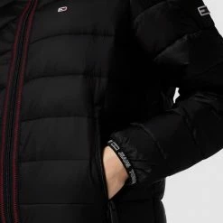 Tommy Jeans Steppjacke Mit Logo-Details - Schwarz 9 Tommy Jeans Steppjacke Mit Logo-Details - Schwarz -WELLENSTEYN Shop a9236ga76os54c1p656j4ihg8opk6diba98jggal89ajgd2kakr3acql9h7k2gik9d2lch2d6sqkgi2d6l3japhhc8rjep9i64rj8p9k6ph6ae1m6hhj0opj65i3gc9m68pj2oo