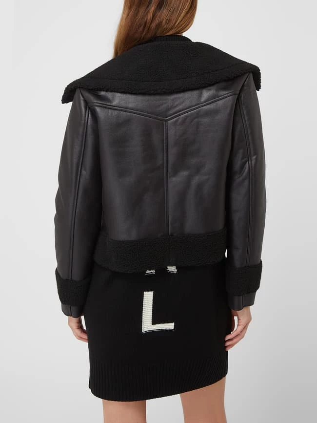 DKNY Jeans Jacke In Shearling-Optik - Schwarz 7 DKNY Jeans Jacke In Shearling-Optik - Schwarz – Bild 5