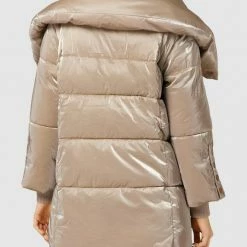 Guess Steppjacke In Glanz-Optik Modell 'MATHILDE' - Camel -WELLENSTEYN Shop a9534dii6p84ckqc68oj8k1o8l734j9k9p6k6kam9174cd2g9cp3ciqe9ks4ili46l6lad26913lcchl6oo3ipj365h6ae9l75hmachkc5j64o9p69gjao9ncksj2cb3chgmce0