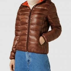 Q/S Designed By Steppjacke Mit Label-Detail - Hellbraun -WELLENSTEYN Shop acp4ch9o8la32c9l9h4jekplakplcj1i991laiac6l74mi1n8l9kidhka14j4l2f88pk8ca1998j2da3a13m2phi74p30ohg60rj8c9kcph66e1k69h6ce1i6grjiob36srjcdg