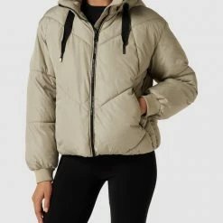 Vero Moda Outdoor Cropped Steppjacke Mit Reißverschlusstaschen - Stein 10 Vero Moda Outdoor Cropped Steppjacke Mit Reißverschlusstaschen - Stein -WELLENSTEYN Shop agokkh2a61a36k298d63ikafaha4cj1k9143ehif995kijil6l1lciij9l54ciia6d6l4kpn6t2kqk2fad3m8ob66op32pb668rm8dpk61h3ge9kcpgjge9g6hij8d3469im4o8