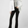 DKNY Steppjacke Mit Abnehmbarer Kapuze - Offwhite -WELLENSTEYN Shop ags4adhna8ok6iaea943cci99cq3ajq5a0skqh27acq4qjhka9436e266l736j279p9kcdqc8pak6c28953j0or6c9gj2o9k70rj8p9kc8sjgeb26kq3coplc5gjec1k6hi66dg