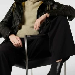 Fuchs Schmitt Steppjacke Mit Label-Detail - Schwarz -WELLENSTEYN Shop akpj0i9i6tb54lai9p6l2jqlah25agi898q4egif8h5j4d2ka5930ki685a4gea56co4kiik64qj4jqf88o3id32clgjcpb170s3gd1k70sjgohjc5hm6c34cdh30chhc8rm8oo