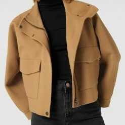Weekend Max Mara Cropped Jacke Aus Reiner Schurwolle Mit Raglanärmeln - Camel -WELLENSTEYN Shop ap6jidig88r32j9j9oskahacaoq48c9n9p754c2d8h558hq1a5836i9j9crl6gqa9l5jacaaah0l2ga2993m4p9gcop68oj46gpm4d1k6lhmce316dhj2eb375h66or460r32co